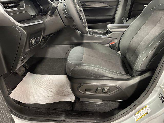 used 2024 Jeep Grand Cherokee car, priced at $28,497