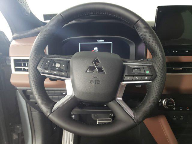 new 2025 Mitsubishi Outlander car, priced at $43,110