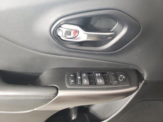used 2019 Jeep Cherokee car, priced at $17,497