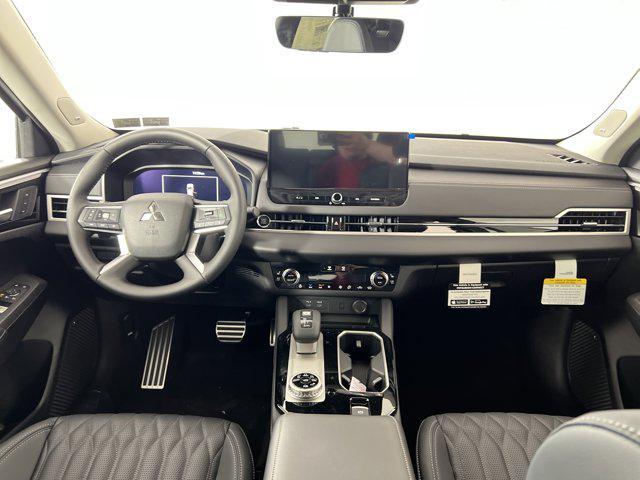 new 2025 Mitsubishi Outlander car, priced at $38,465
