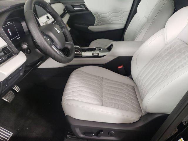 new 2025 Mitsubishi Outlander car, priced at $40,290