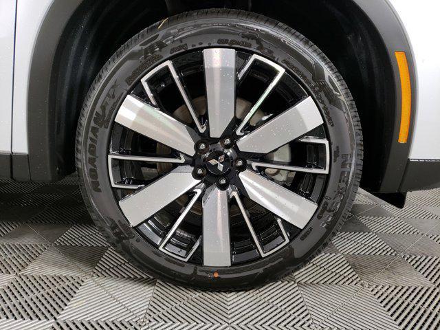 new 2025 Mitsubishi Outlander car, priced at $35,625