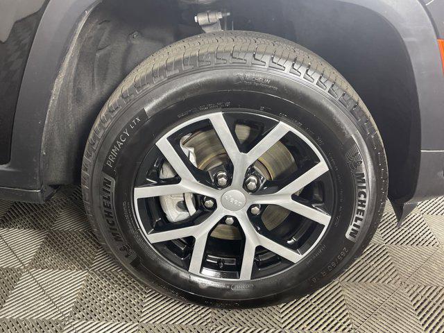 used 2024 Jeep Grand Cherokee L car, priced at $38,997