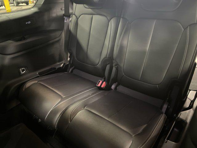 used 2024 Jeep Grand Cherokee L car, priced at $39,997