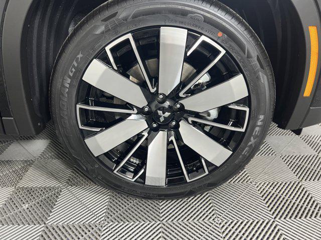 new 2025 Mitsubishi Outlander car, priced at $35,385