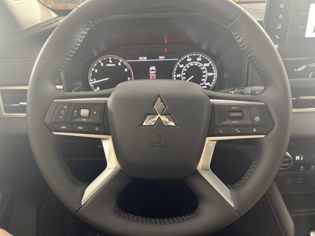 new 2025 Mitsubishi Outlander car, priced at $35,385