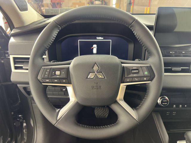 new 2025 Mitsubishi Outlander car, priced at $38,215