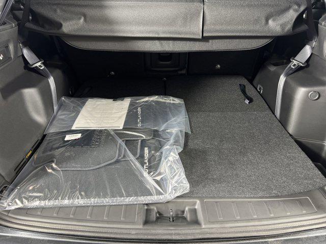 new 2025 Mitsubishi Outlander car, priced at $38,215