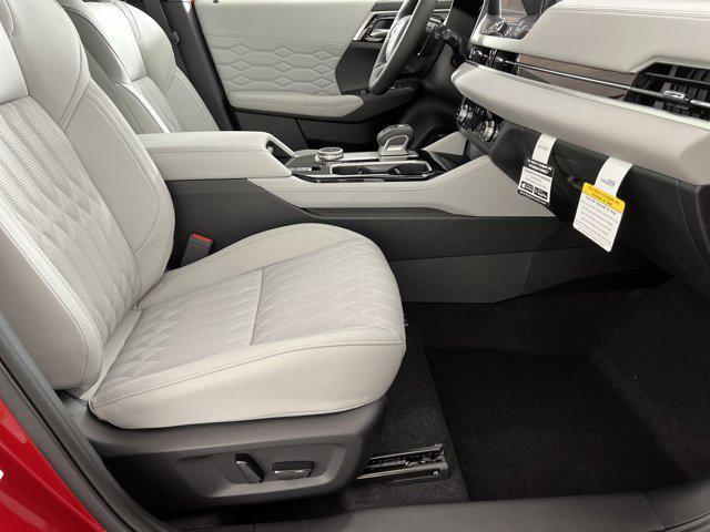 new 2025 Mitsubishi Outlander car, priced at $38,035