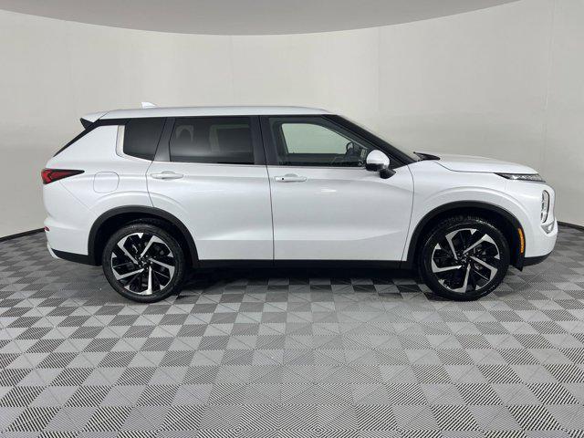 new 2024 Mitsubishi Outlander car, priced at $30,485