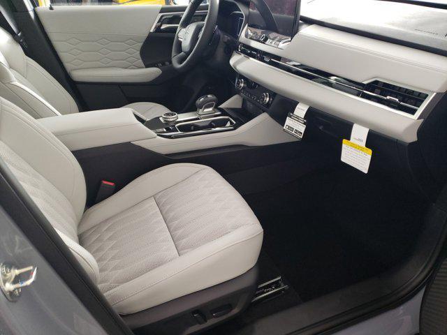 new 2025 Mitsubishi Outlander car, priced at $40,345