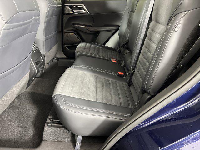 new 2025 Mitsubishi Outlander car, priced at $38,085