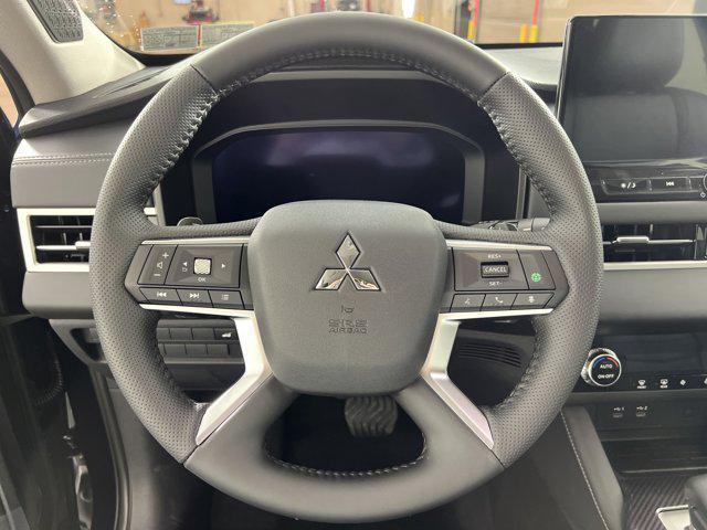 new 2025 Mitsubishi Outlander car, priced at $38,085