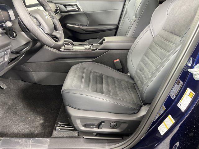 new 2025 Mitsubishi Outlander car, priced at $38,085