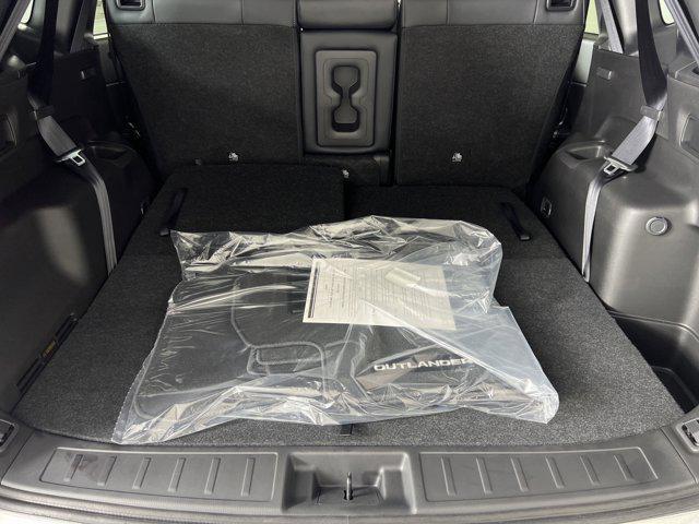 new 2025 Mitsubishi Outlander car, priced at $38,215
