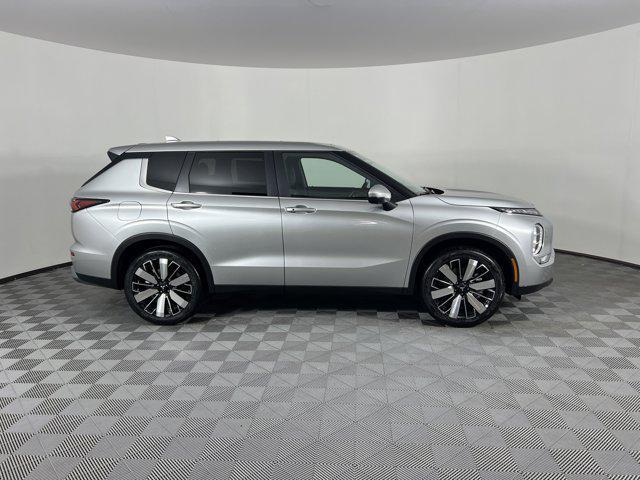 new 2025 Mitsubishi Outlander car, priced at $38,215