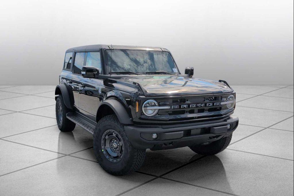 new 2025 Ford Bronco car, priced at $61,760