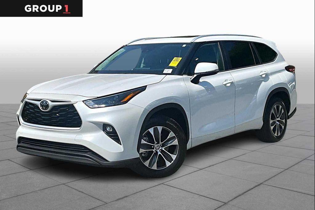 used 2023 Toyota Highlander car, priced at $35,750