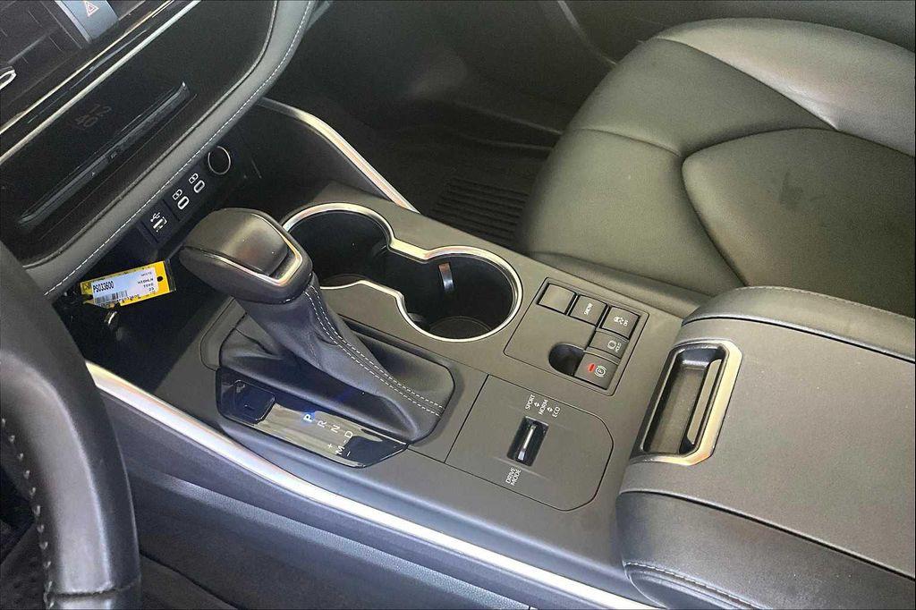 used 2023 Toyota Highlander car, priced at $35,750