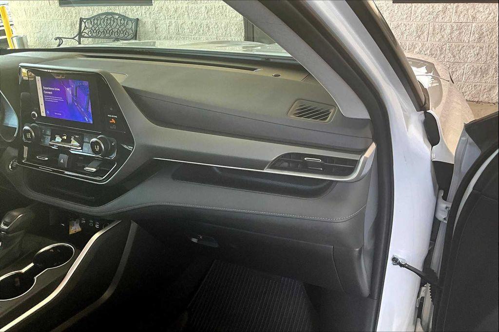 used 2023 Toyota Highlander car, priced at $35,750