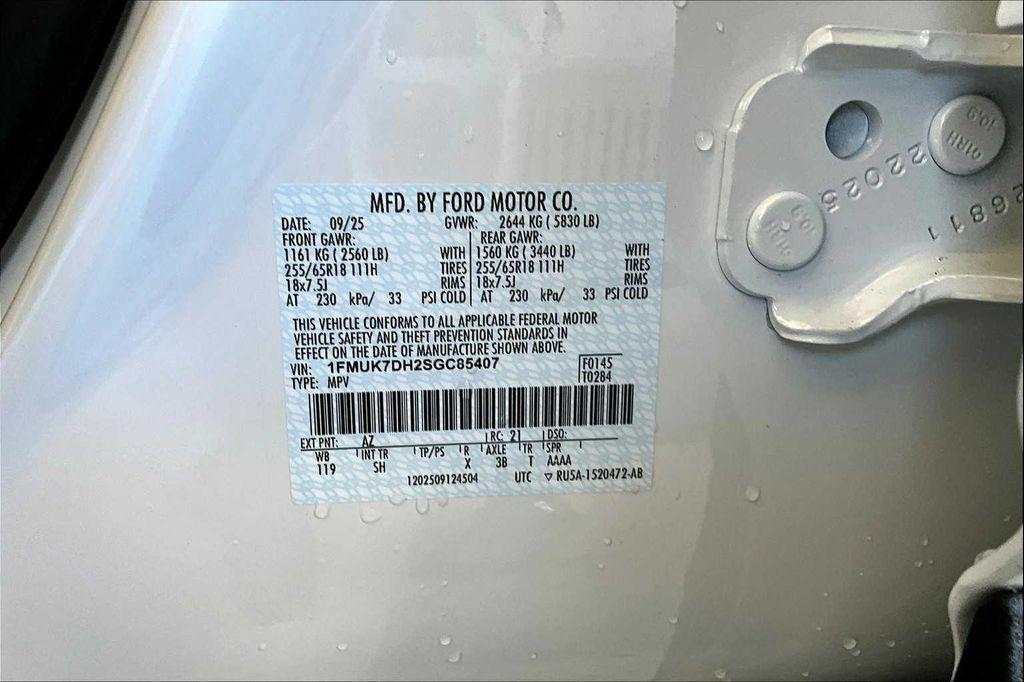 new 2025 Ford Explorer car, priced at $41,660