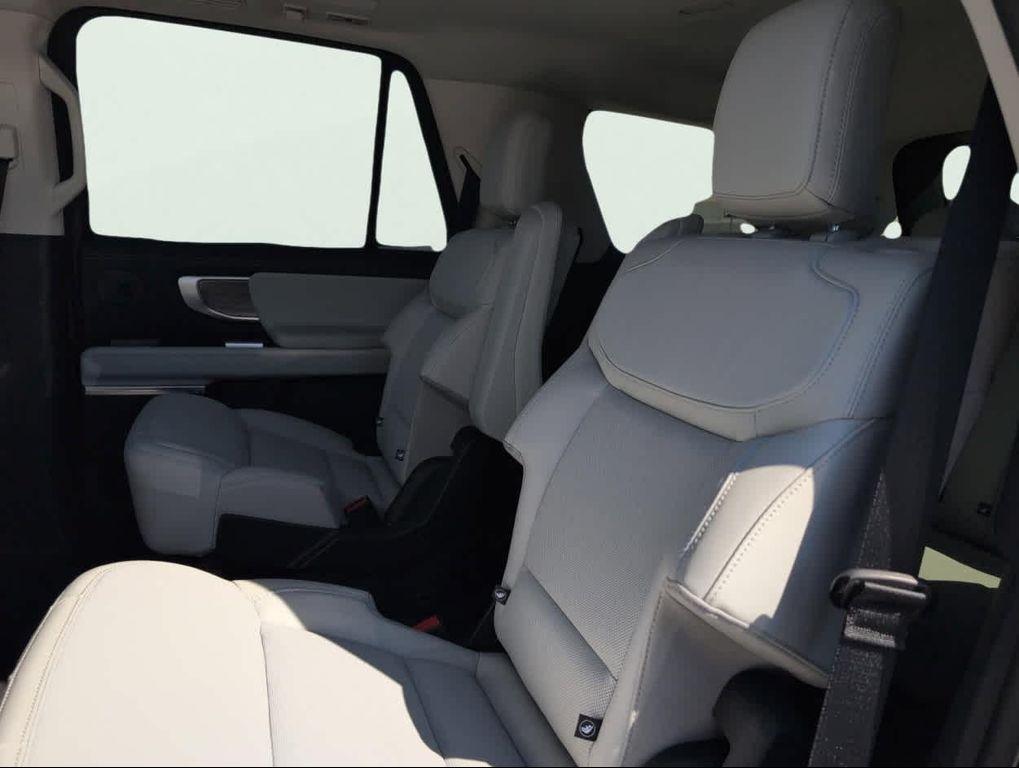 new 2025 Ford Expedition car, priced at $77,802