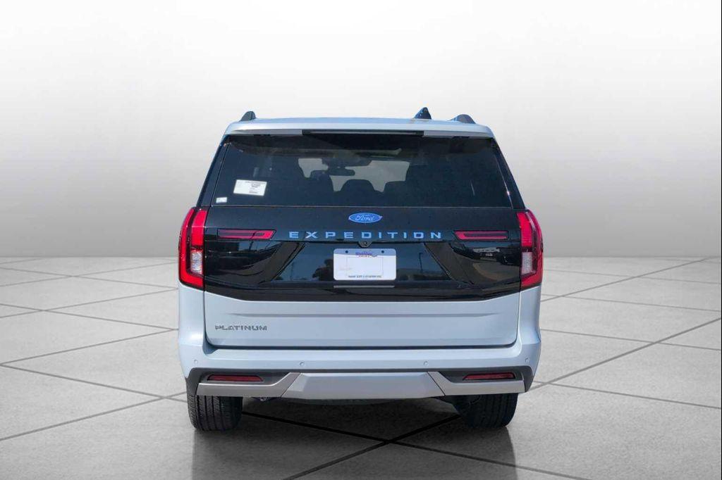 new 2025 Ford Expedition car, priced at $77,802
