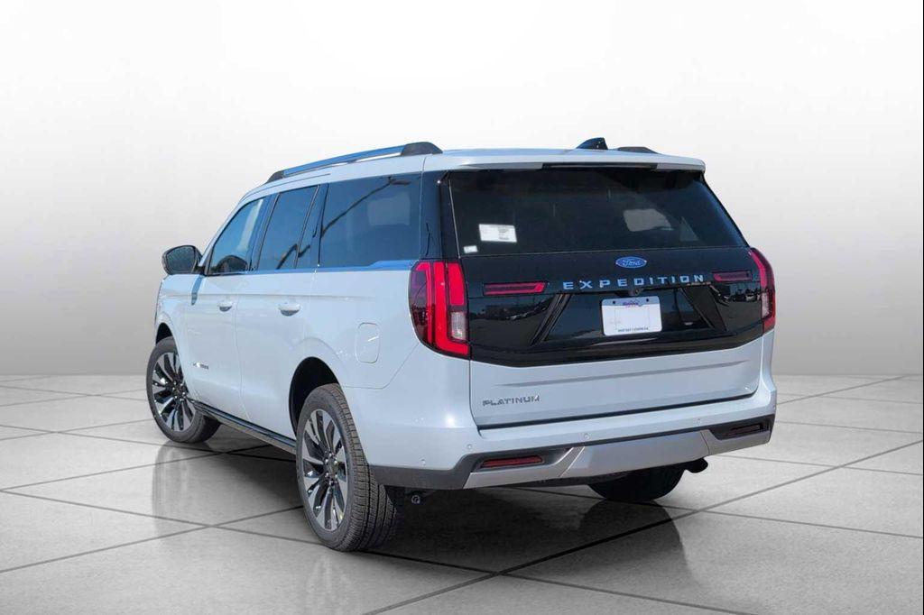 new 2025 Ford Expedition car, priced at $77,802