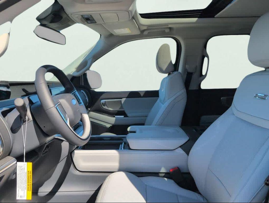 new 2025 Ford Expedition car, priced at $77,802