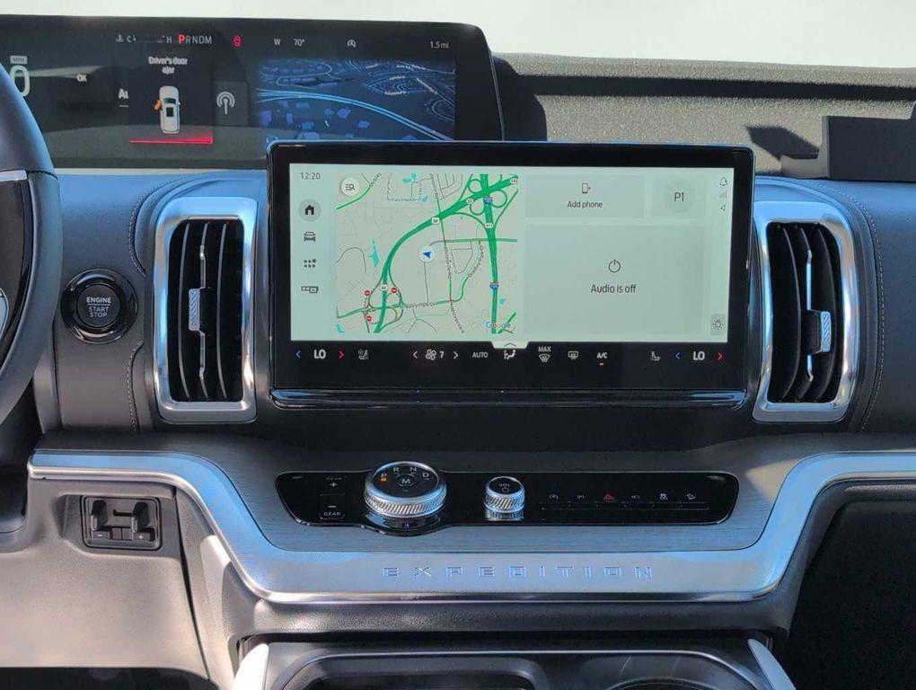 new 2025 Ford Expedition car, priced at $77,802