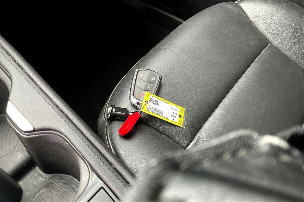 used 2021 Cadillac XT4 car, priced at $27,109