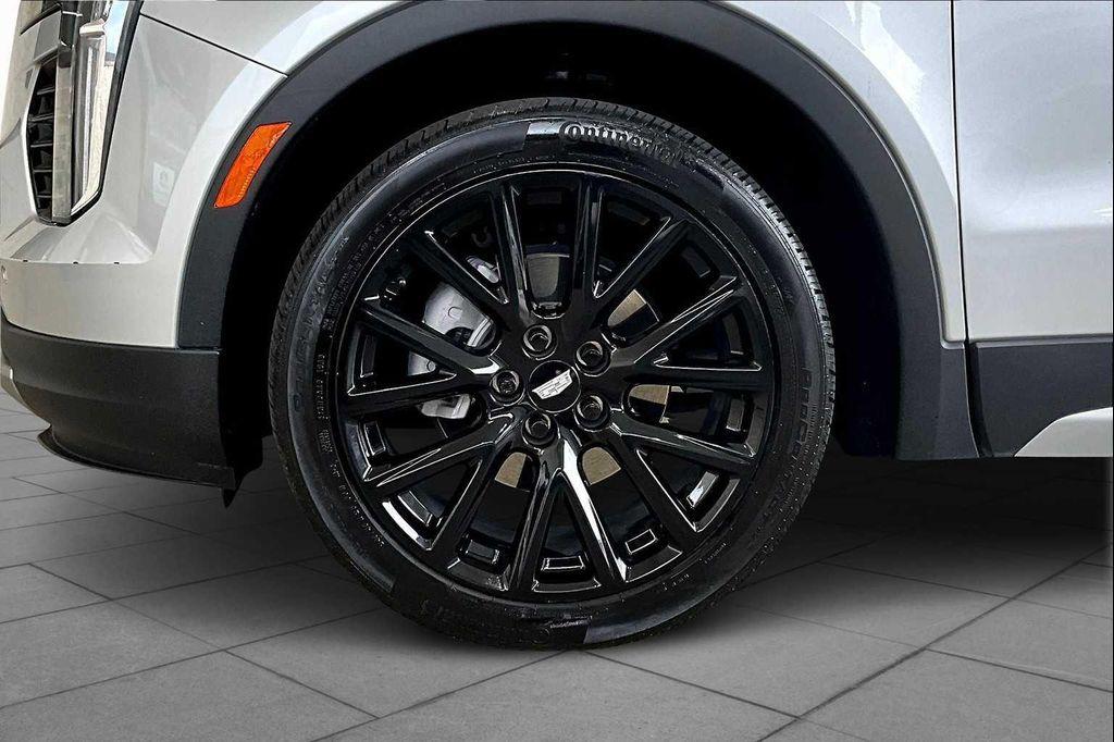 used 2021 Cadillac XT4 car, priced at $27,109