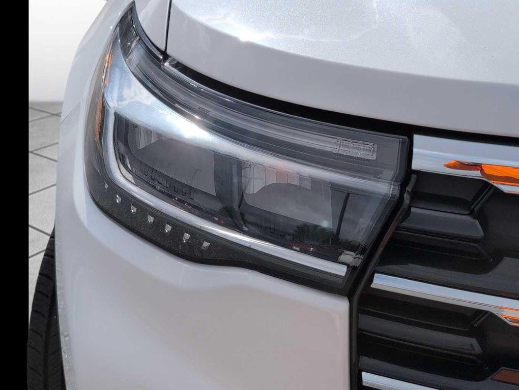 new 2025 Ford Explorer car, priced at $41,338