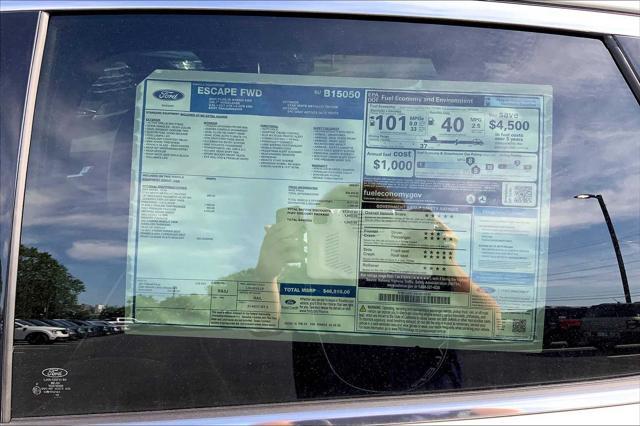 new 2025 Ford Escape PHEV car, priced at $46,510