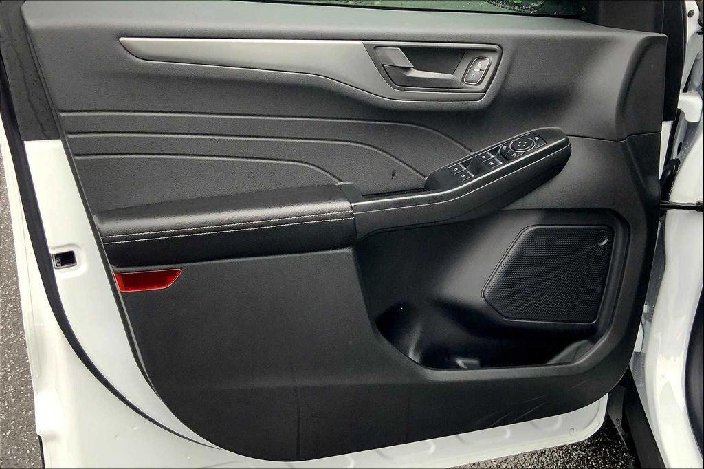 new 2025 Ford Escape car, priced at $29,937