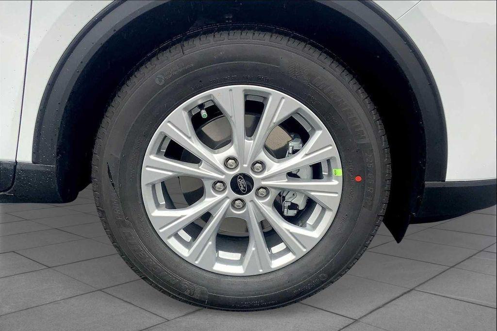 new 2025 Ford Escape car, priced at $29,937