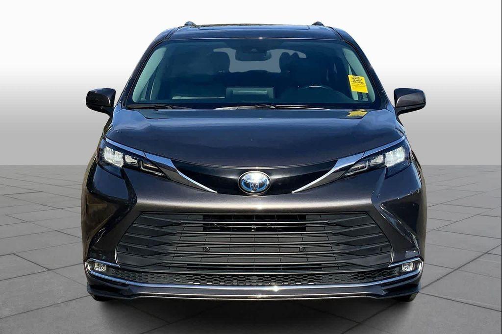 used 2024 Toyota Sienna car, priced at $42,295