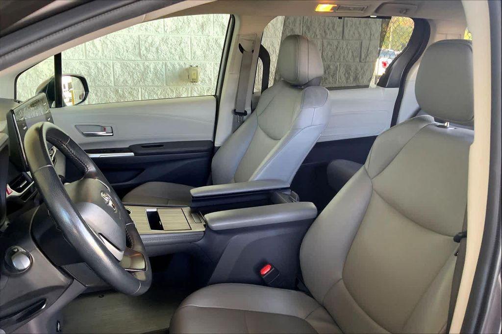 used 2024 Toyota Sienna car, priced at $42,295