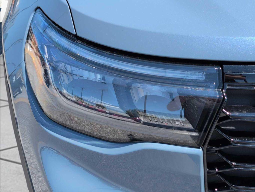 new 2025 Ford Explorer car, priced at $48,196