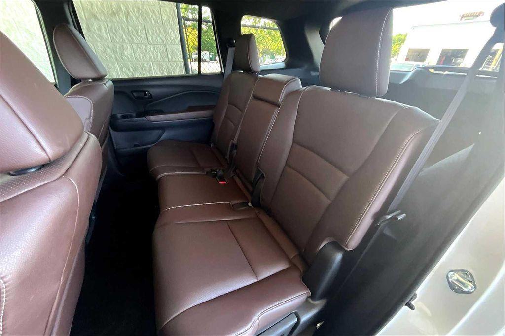 used 2025 Honda Passport car, priced at $38,999