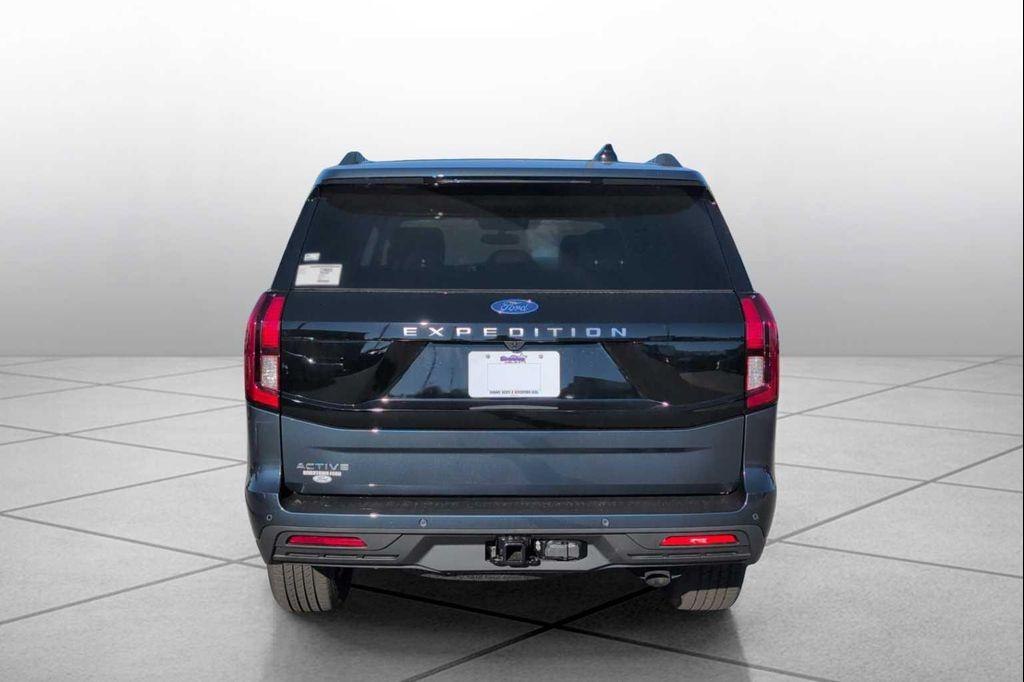 new 2025 Ford Expedition car, priced at $67,575