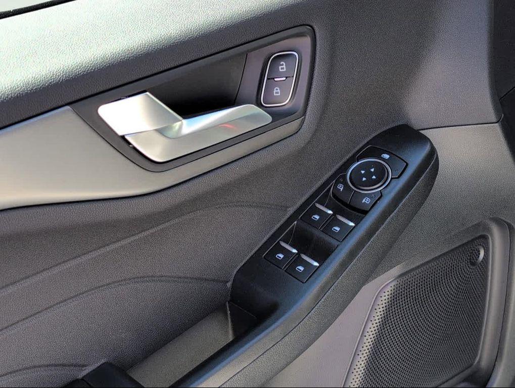 new 2025 Ford Escape PHEV car, priced at $39,080