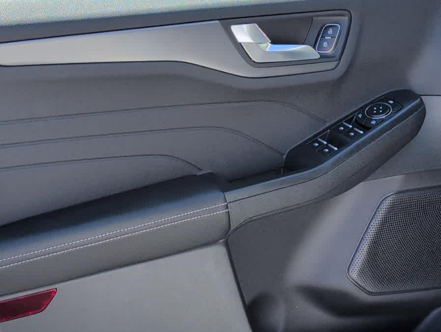 new 2025 Ford Escape PHEV car, priced at $39,080
