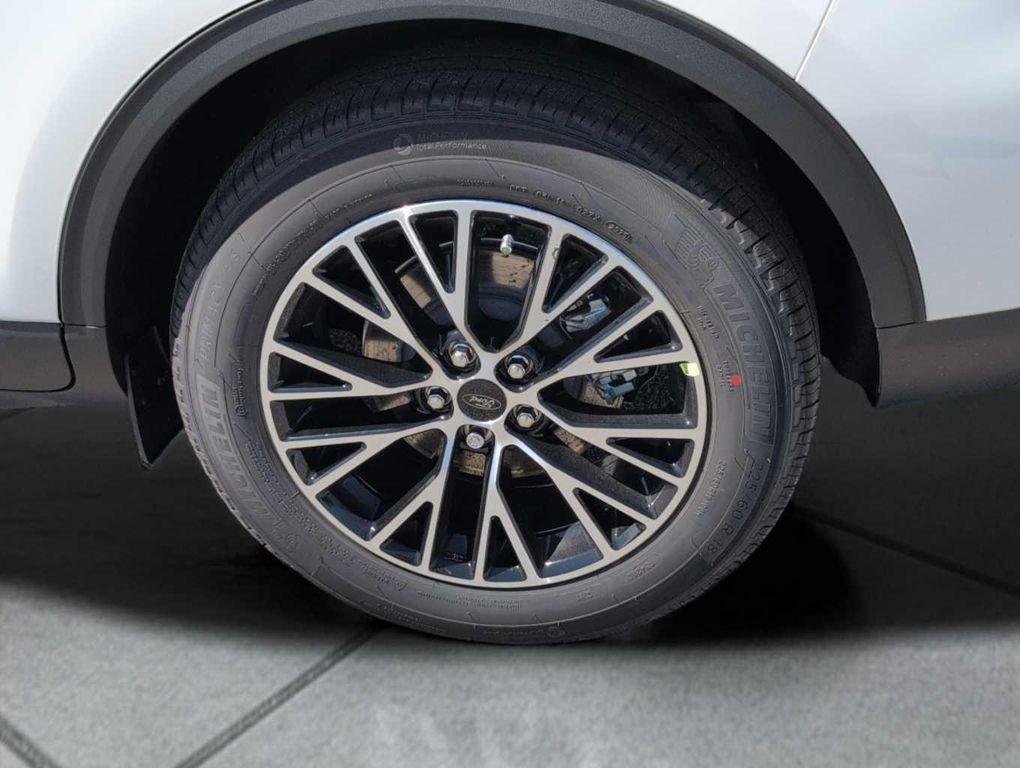 new 2025 Ford Escape PHEV car, priced at $39,080