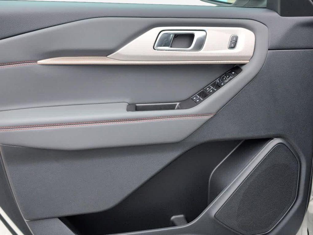 new 2025 Ford Explorer car, priced at $42,522
