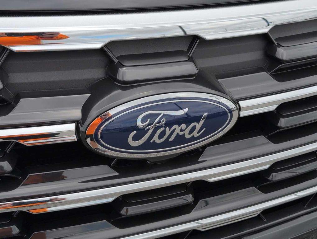 new 2025 Ford Explorer car, priced at $42,522