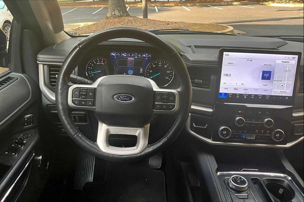 used 2024 Ford Expedition car, priced at $41,495