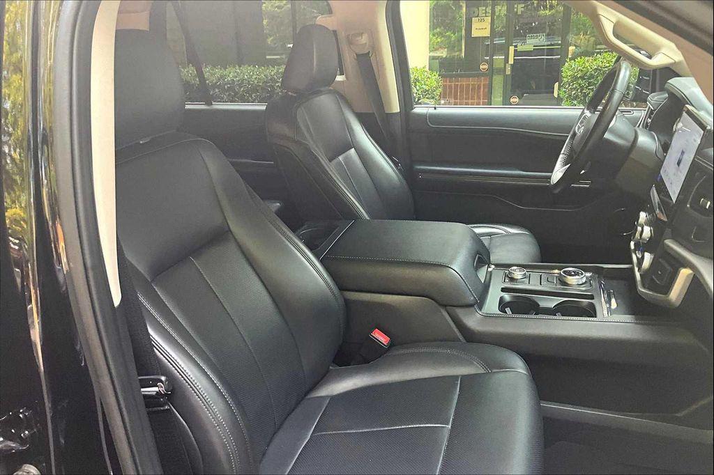 used 2024 Ford Expedition car, priced at $41,495