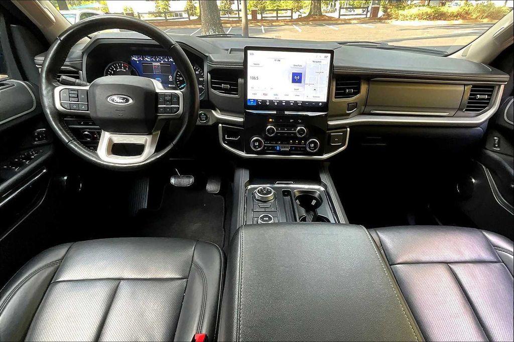 used 2024 Ford Expedition car, priced at $41,495