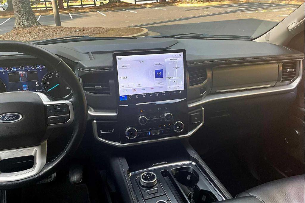 used 2024 Ford Expedition car, priced at $41,495